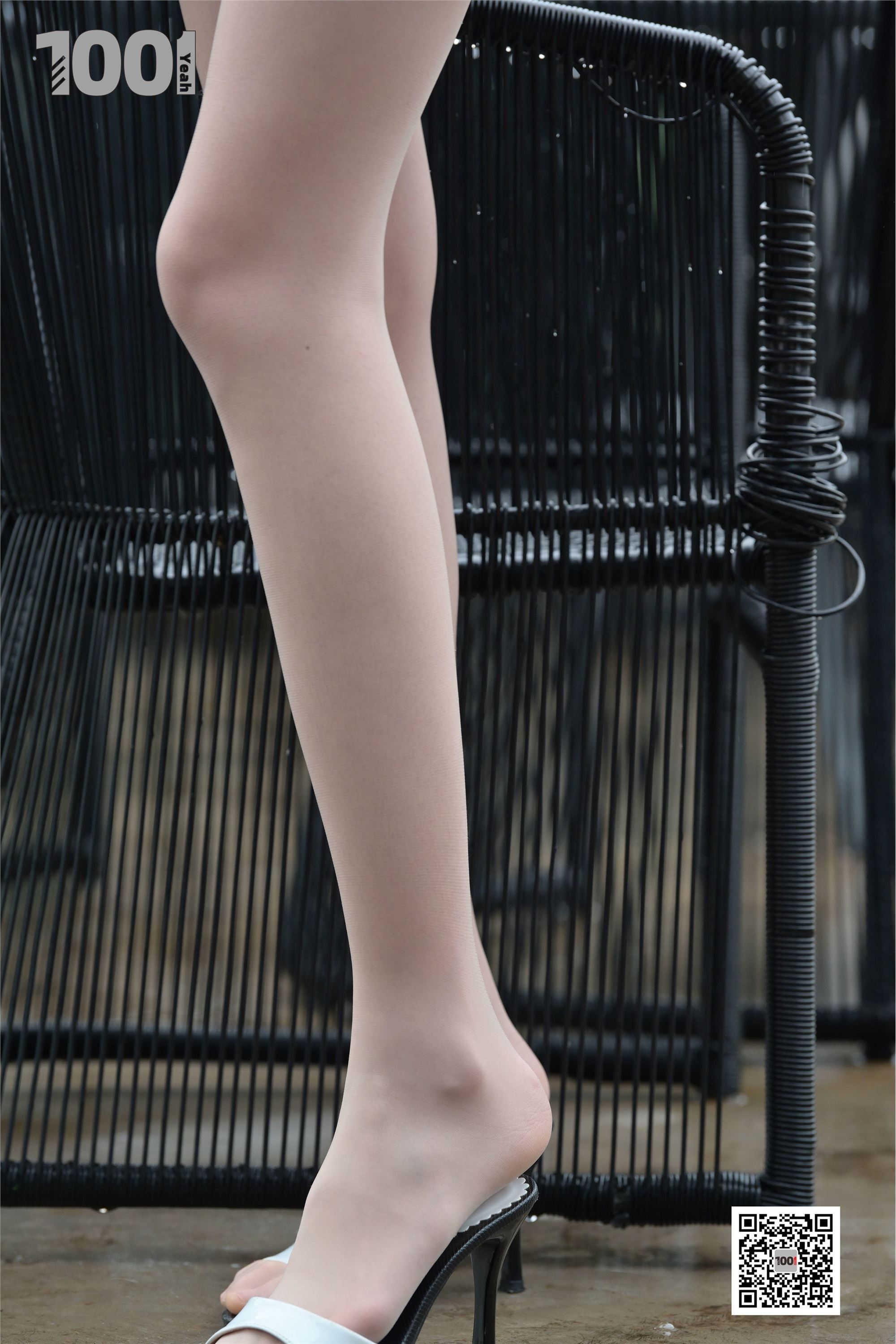 IESS异思趣向  一千零一夜《雨中漫步1》